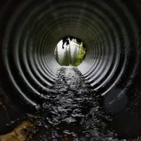 Wasserrohr Umwelttechnologen