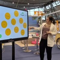 Simone Dietsche bei ihrem Vortrag auf der Didacta