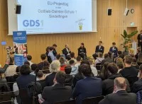 Bundeskanzler Olaf Scholz an der Gottlieb-Daimler-Schule 1